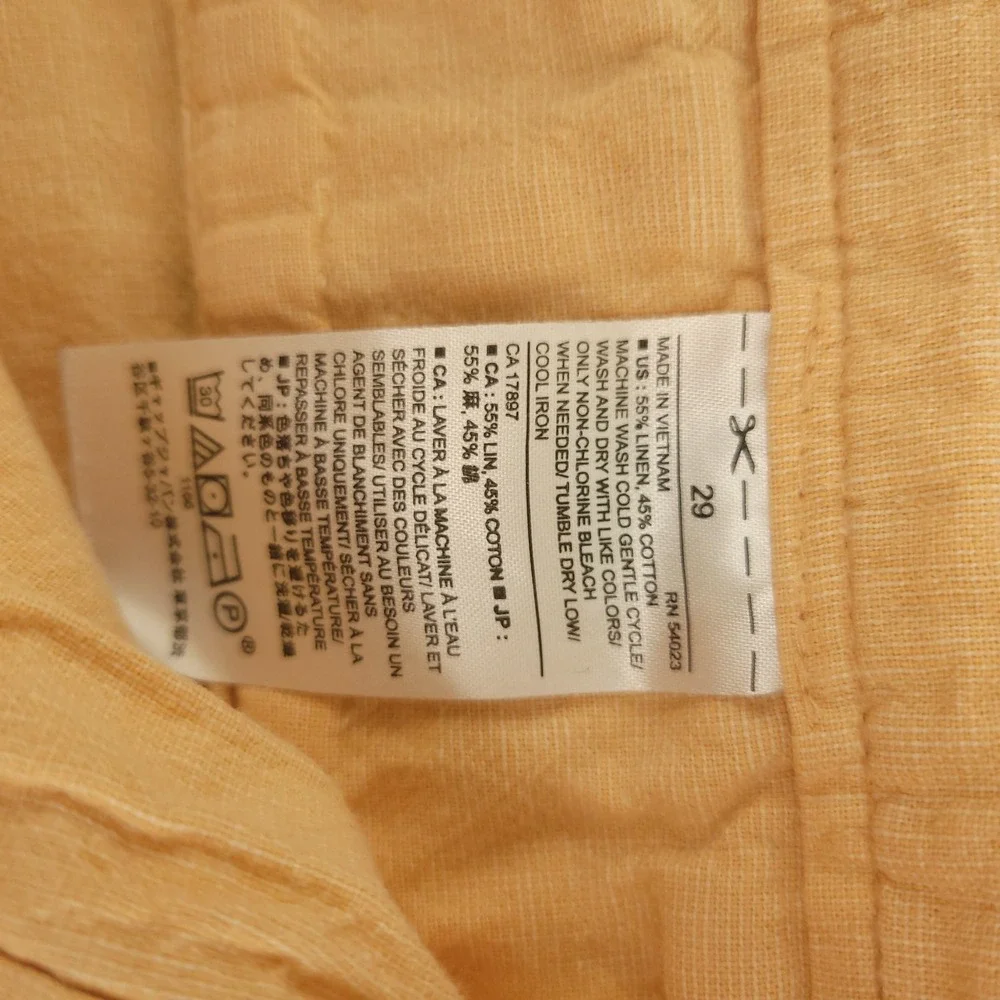 Banana Republic very light